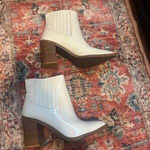 Elegant White Ankle Boots